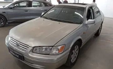 Toyota Camry 2000 года за 2 650 000 тг. в Астана фото 1