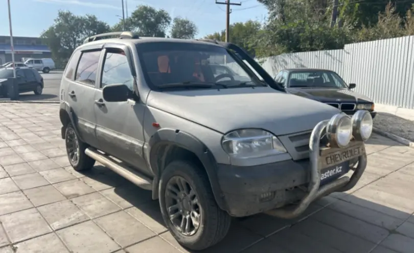 Chevrolet Niva 2006 года за 2 300 000 тг. в Уральск фото 3