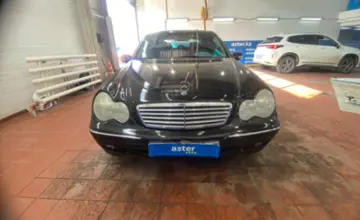 Mercedes-Benz C-Класс 2002 года за 4 500 000 тг. в Астана фото 2