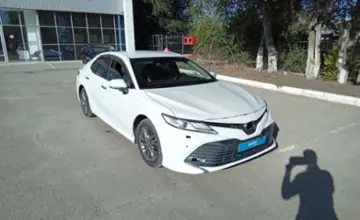 Toyota Camry 2019 года за 13 500 000 тг. в Актобе фото 3