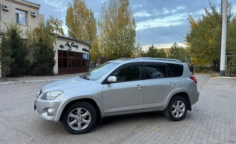 Toyota RAV4 2012 года за 8 500 000 тг. в Астана
