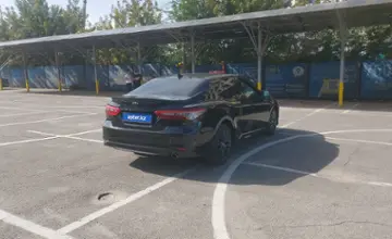 Toyota Camry 2020 года за 14 000 000 тг. в Алматы фото 3