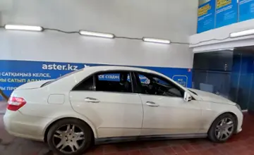 Mercedes-Benz E-Класс 2009 года за 9 000 000 тг. в Астана фото 4