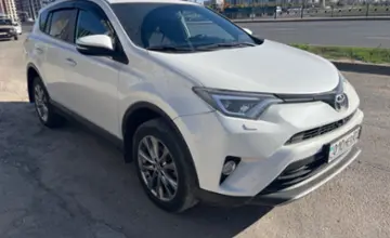 Toyota RAV4 2018 года за 13 000 000 тг. в Астана фото 3