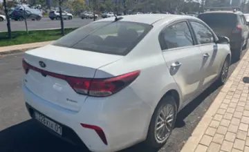 Kia Rio 2019 года за 8 000 000 тг. в Астана