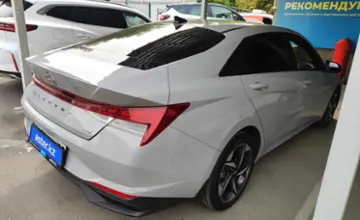 Hyundai Elantra 2023 года за 10 200 000 тг. в Алматы