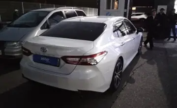 Toyota Camry 2018 года за 13 900 000 тг. в Усть-Каменогорск