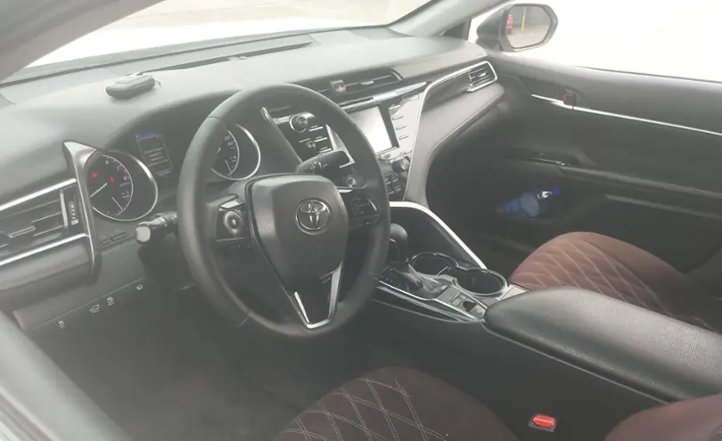 Toyota Camry 2020 года за 14 700 000 тг. в Алматы фото 5
