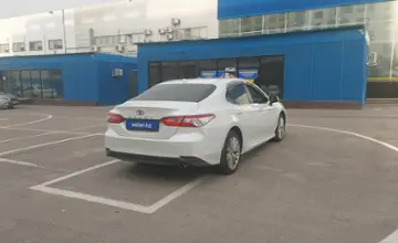 Toyota Camry 2020 года за 14 700 000 тг. в Алматы фото 3