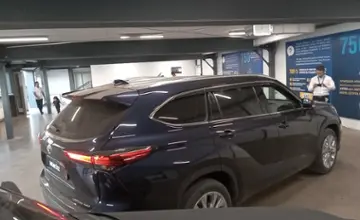 Toyota Highlander 2023 года за 27 000 000 тг. в Астана фото 3