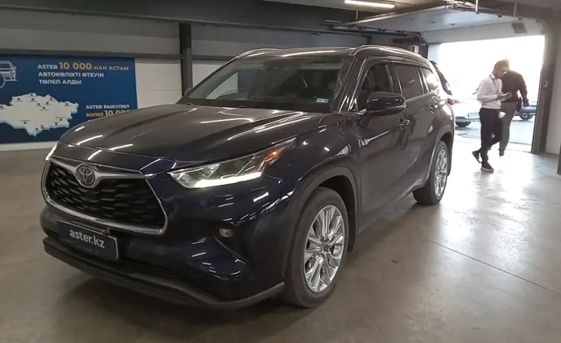 Toyota Highlander 2023 года за 27 000 000 тг. в Астана