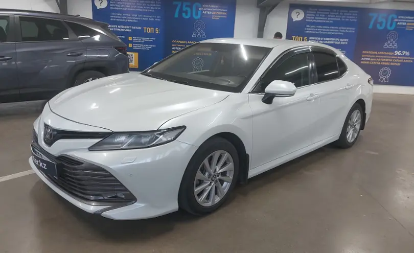 Toyota Camry 2018 года за 11 500 000 тг. в Астана