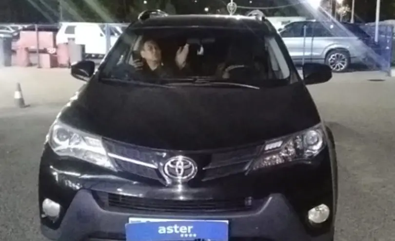 Toyota RAV4 2013 года за 10 000 000 тг. в Усть-Каменогорск фото 2