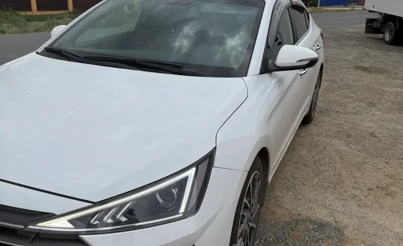 Hyundai Elantra 2019 года за 9 800 000 тг. в Атырау