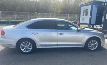Volkswagen Passat 2016 года за 5 500 000 тг. в Усть-Каменогорск фото 4