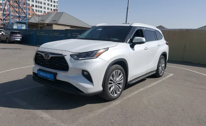 Toyota Highlander 2023 года за 35 000 000 тг. в Шымкент