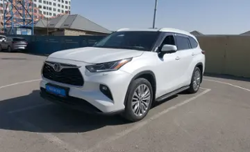 Toyota Highlander 2023 года за 35 000 000 тг. в Шымкент фото 1
