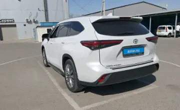 Toyota Highlander 2023 года за 35 000 000 тг. в Шымкент фото 4