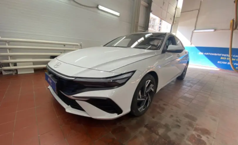 Hyundai Elantra 2023 года за 9 700 000 тг. в Астана