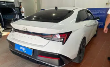 Hyundai Elantra 2023 года за 9 700 000 тг. в Астана