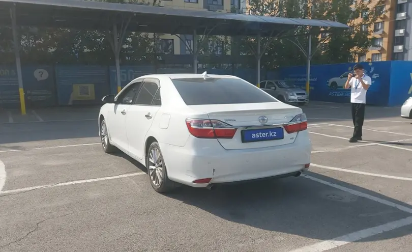 Toyota Camry 2014 года за 11 000 000 тг. в Алматы фото 4