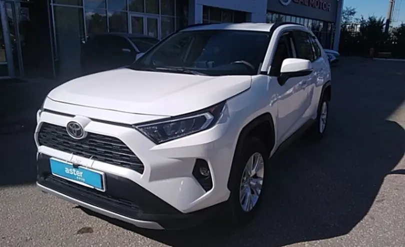 Toyota RAV4 2020 года за 13 000 000 тг. в Актобе