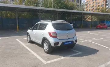 Renault Sandero 2015 года за 3 800 000 тг. в Алматы фото 4