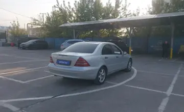 Mercedes-Benz C-Класс 2002 года за 2 500 000 тг. в Алматы фото 3