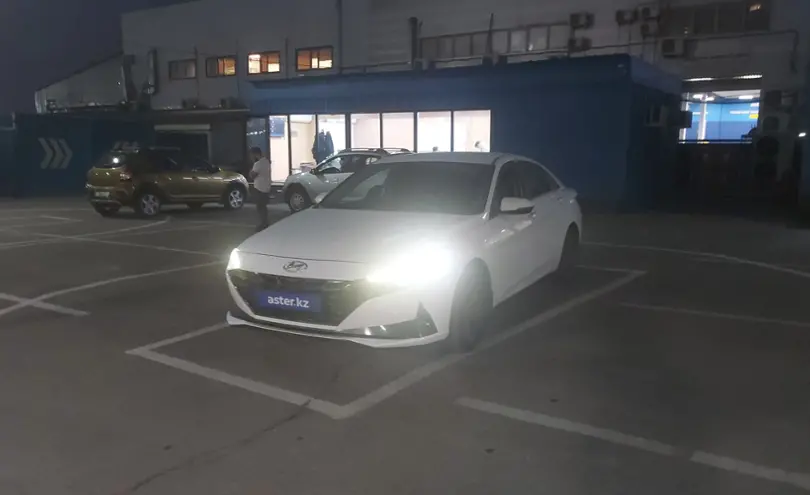 Hyundai Elantra 2022 года за 8 500 000 тг. в Алматы
