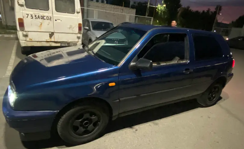 Volkswagen Golf 1995 года за 1 400 000 тг. в Алматы