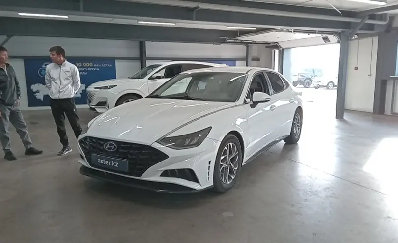 Hyundai Sonata 2021 года за 12 000 000 тг. в Астана