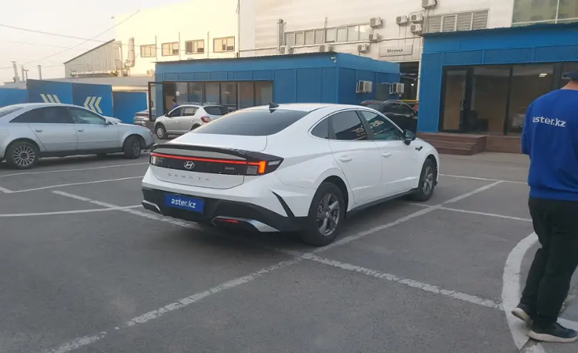 Hyundai Sonata 2024 года за 14 000 000 тг. в Алматы фото 3