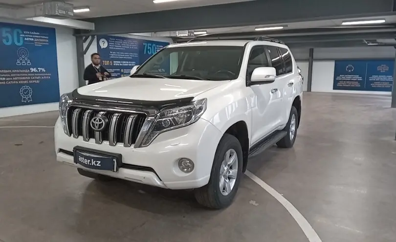 Toyota Land Cruiser Prado 2016 года за 19 800 000 тг. в Астана