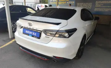 Toyota Camry 2020 года за 14 500 000 тг. в Алматы
