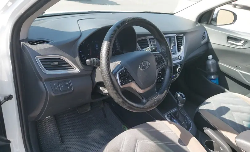 Hyundai Accent 2019 года за 7 200 000 тг. в Шымкент фото 5