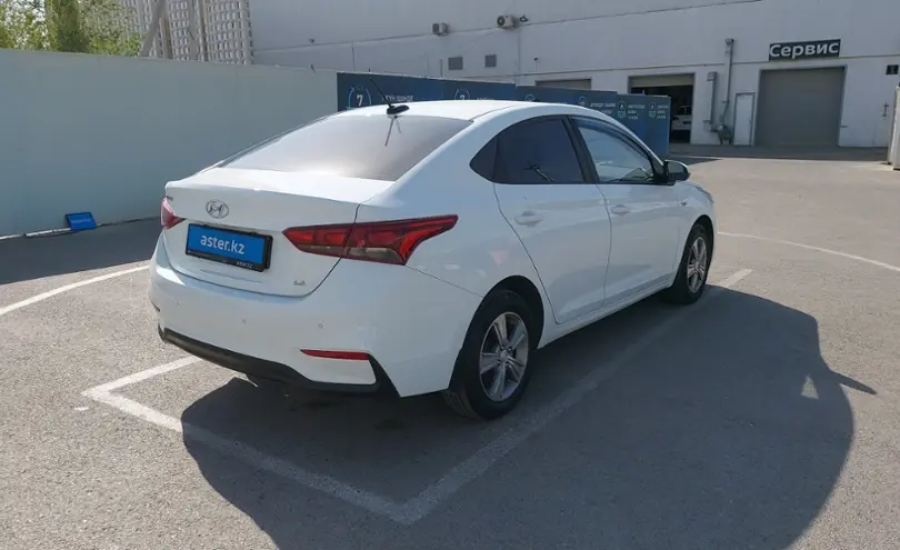 Hyundai Accent 2019 года за 7 200 000 тг. в Шымкент фото 3