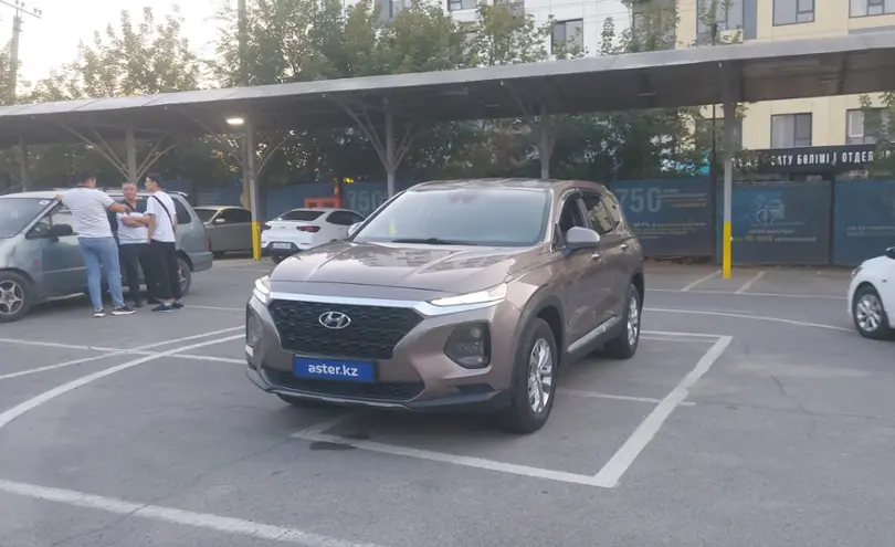 Hyundai Santa Fe 2019 года за 12 000 000 тг. в Алматы