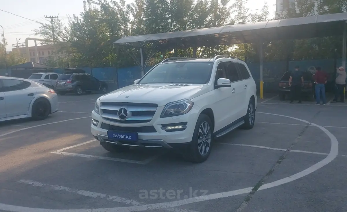 Mercedes-Benz GL-Класс 2015 года за 17 000 000 тг. в Алматы