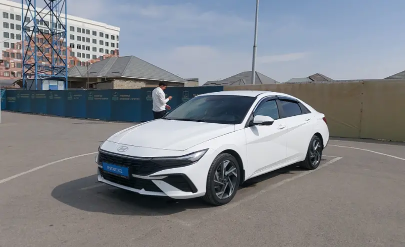 Hyundai Elantra 2023 года за 11 000 000 тг. в Шымкент