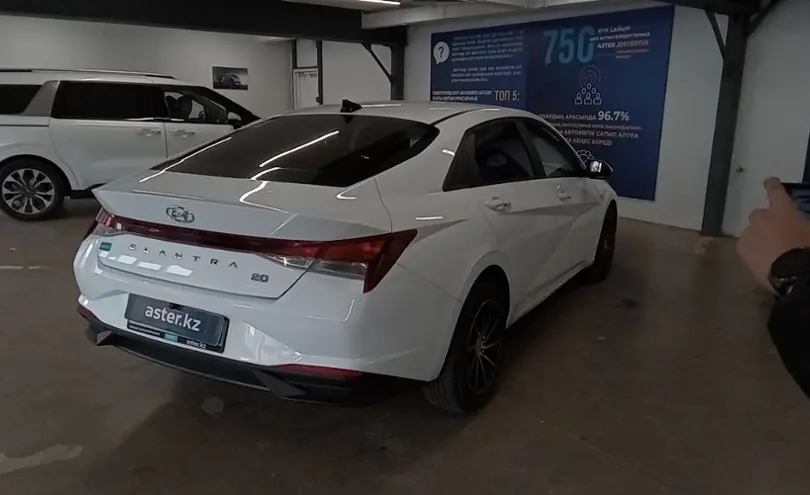 Hyundai Elantra 2021 года за 10 000 000 тг. в Астана фото 3