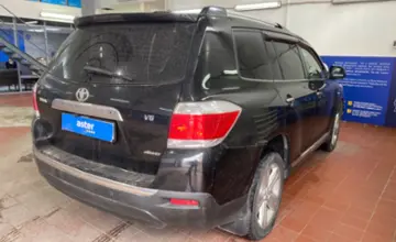 Toyota Highlander 2011 года за 11 200 000 тг. в Астана