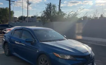 Toyota Camry 2018 года за 9 500 000 тг. в Уральск фото 3