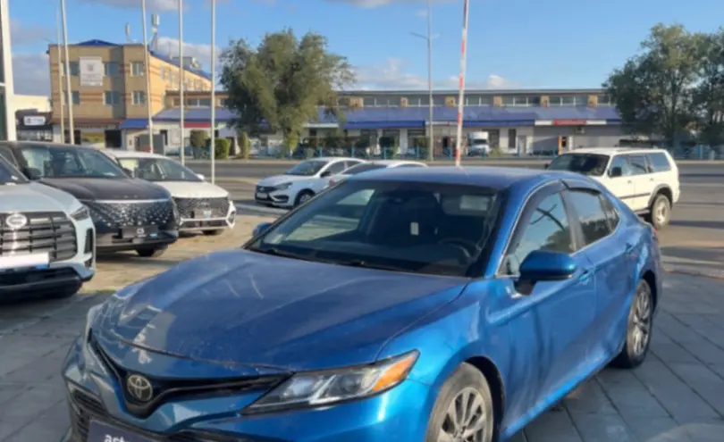 Toyota Camry 2018 года за 9 500 000 тг. в Уральск