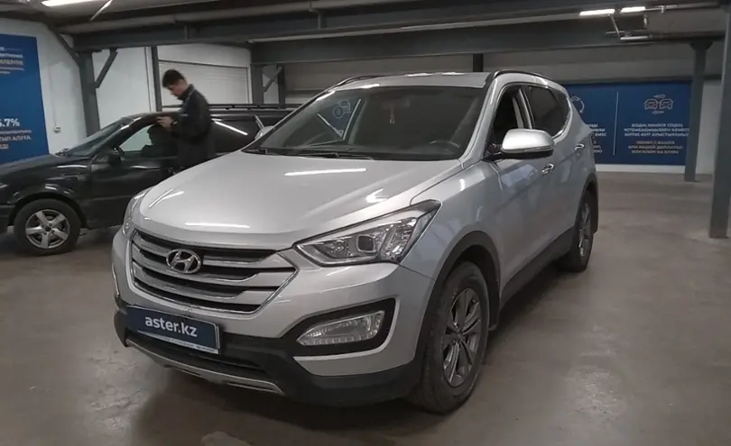 Hyundai Santa Fe 2016 года за 9 000 000 тг. в Астана