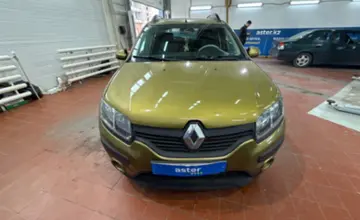 Renault Sandero 2015 года за 3 500 000 тг. в Астана фото 2