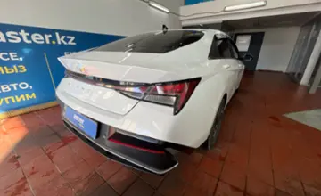 Hyundai Elantra 2024 года за 9 350 000 тг. в Астана