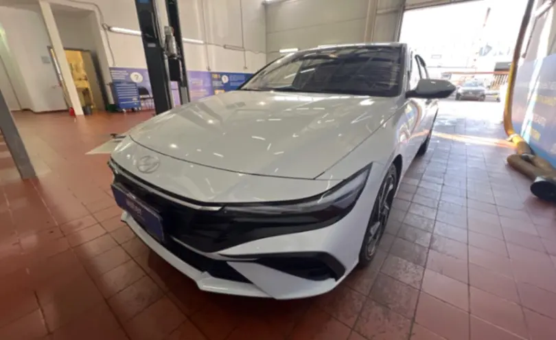 Hyundai Elantra 2024 года за 9 350 000 тг. в Астана