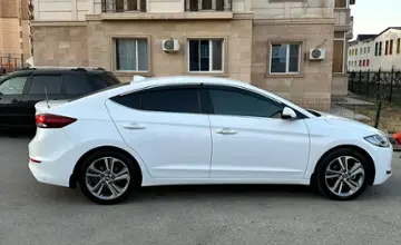Hyundai Elantra 2017 года за 8 000 000 тг. в Шымкент фото 4