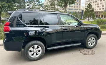 Toyota Land Cruiser Prado 2018 года за 23 500 000 тг. в Астана фото 2