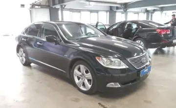 Lexus LS 2007 года за 6 000 000 тг. в Астана фото 2